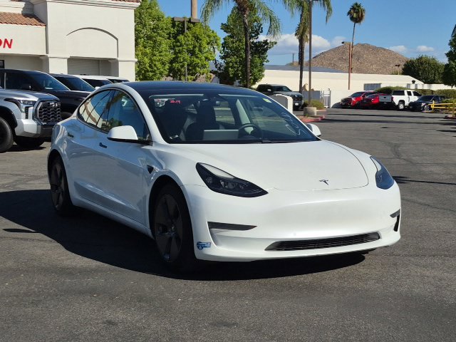 Used 2021 Tesla Model 3 Standard Range Plus RWD image 3