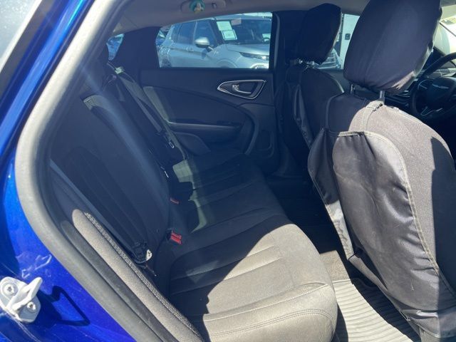 Used 2016 Chrysler 200 Limited w/ Convenience Group FWD image 7