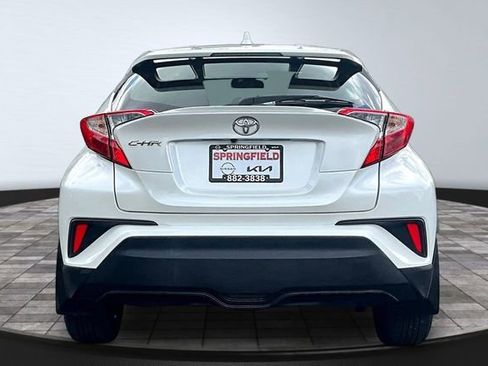 Used 2020 Toyota C-HR LE FWD image 5