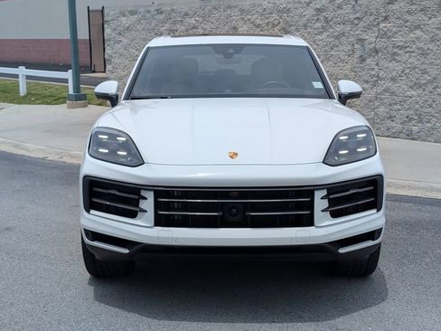 Certified 2026 Porsche Cayenne E-Hybrid AWD/4WD image 10
