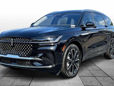 New 2025 Lincoln Nautilus Reserve image 2