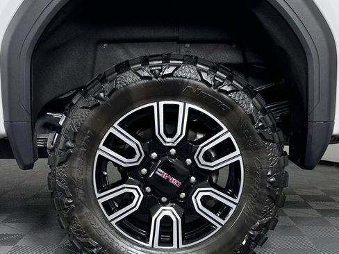 Used 2022 GMC Sierra 3500 AT4 image 12