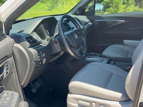 Used 2023 Honda Passport EX-L image 3