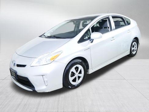 Used 2014 Toyota Prius Three w/ Solar Roof Package FWD image 3