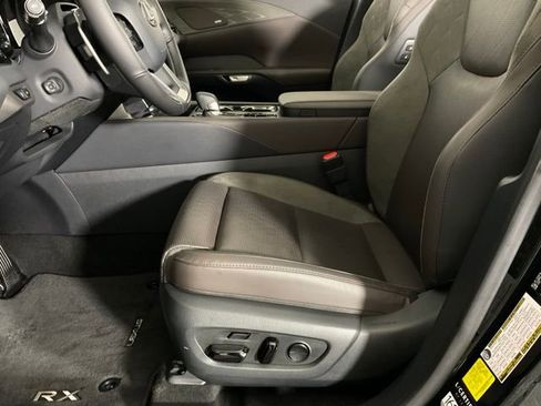 Used 2024 Lexus RX 450h AWD w/ Luxury Package image 27