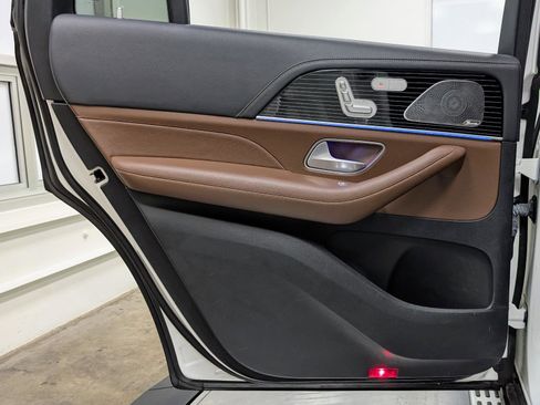 Used 2024 Mercedes-Benz GLS 450 4MATIC w/ Pinnacle Trim Package image 19