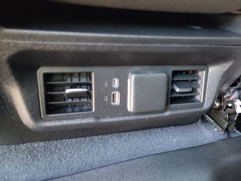 Used 2022 Chevrolet Silverado 1500 LT image 13