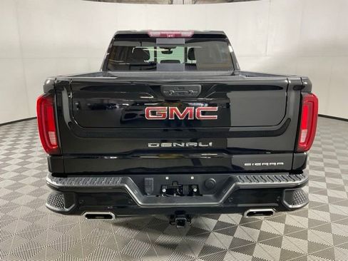Used 2021 GMC Sierra 1500 Denali w/ Technology Package AWD/4WD image 5
