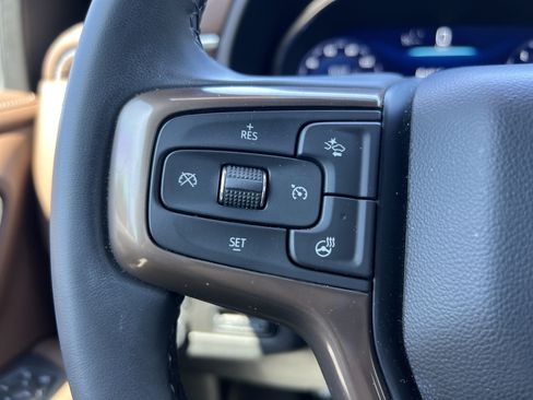 Used 2024 Chevrolet Tahoe High Country AWD/4WD image 19