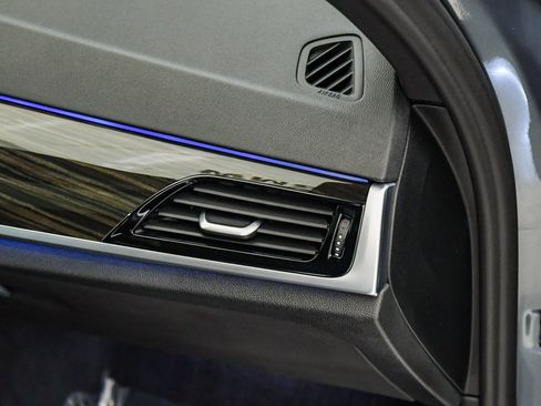 Certified 2022 BMW 530e w/ Premium Package image 16