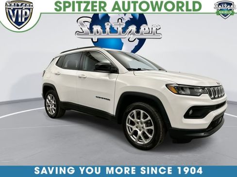 Used 2022 Jeep Compass Latitude AWD/4WD image 3