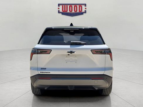 New 2026 Chevrolet Equinox LT w/ Safety and Technology Package FWD image 3