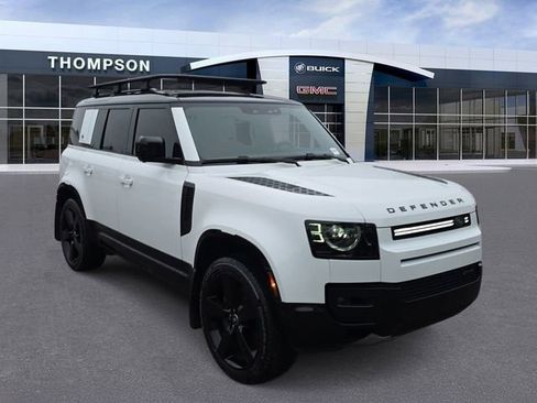 Used 2022 Land Rover Defender 110 X-Dynamic HSE AWD/4WD image 1