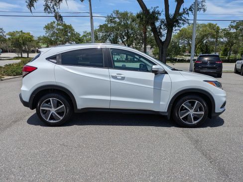 Used 2022 Honda HR-V EX image 3