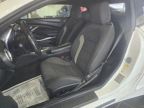 Used 2017 Chevrolet Camaro LT image 9