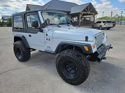 Used 2005 Jeep Wrangler X w/ Tire & Wheel Group (Ecco) AWD/4WD image 10