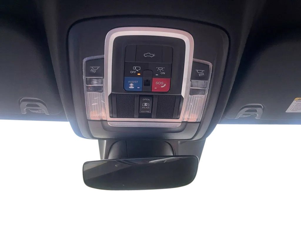 Used 2022 RAM 1500 Limited w/ Body-Colour Bumper Group AWD/4WD image 32
