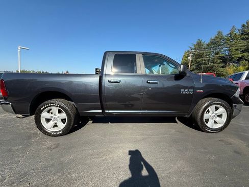 Used 2018 RAM 1500 Classic SLT image 6
