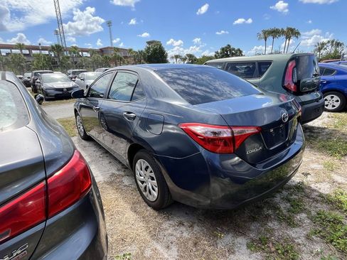 Used 2018 Toyota Corolla LE FWD image 4
