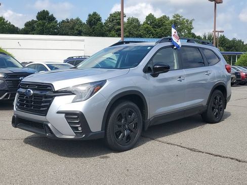 Used 2025 Subaru Ascent Bronze Edition w/ Onyx Package AWD/4WD image 3