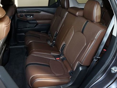 Used 2023 Honda Pilot Elite image 13