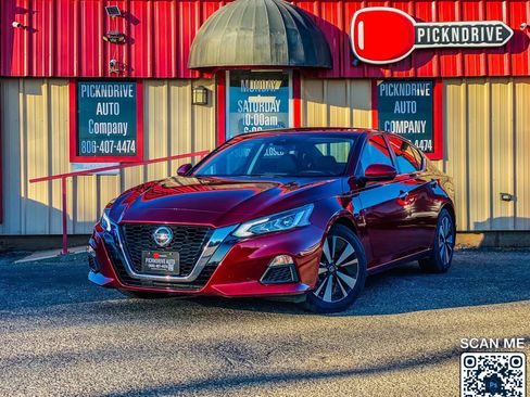 Used 2021 Nissan Altima 2.5 SV image 2