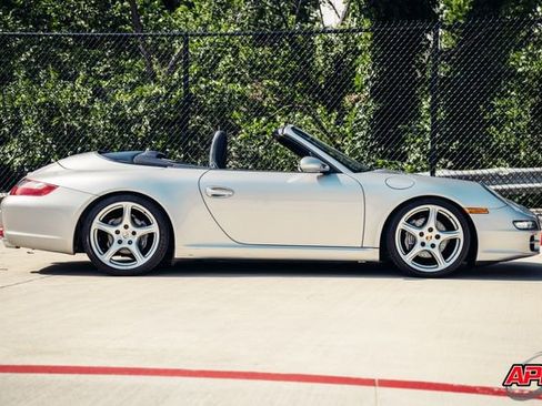 Used 2006 Porsche 911 Carrera RWD image 10