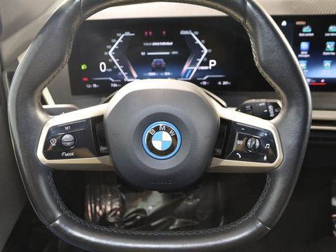 Used 2023 BMW iX xDrive50 w/ Sport Package AWD/4WD image 43