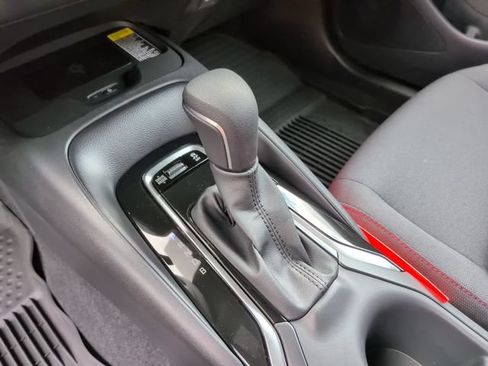 Used 2026 Toyota Corolla SE w/ SE Package FWD image 20