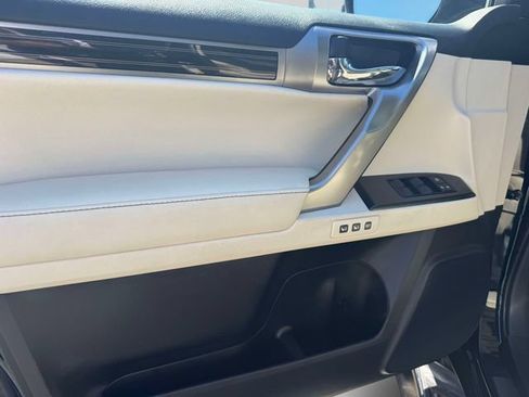 Used 2023 Lexus GX 460 Premium w/ Premium Package AWD/4WD image 21