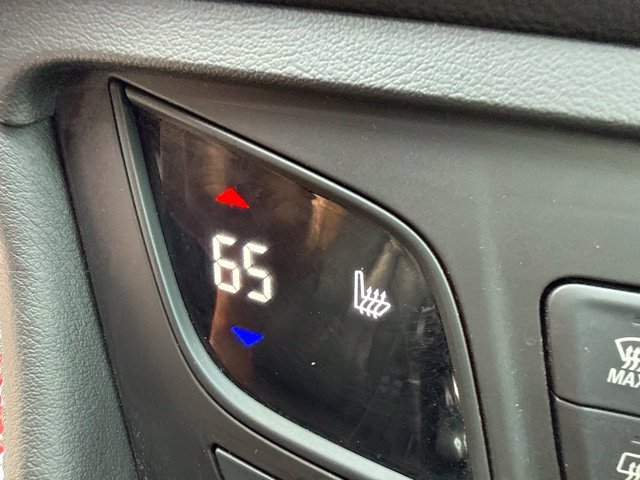 Used 2019 Buick Envision Essence FWD image 19