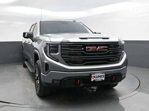 Used 2023 GMC Sierra 1500 AT4 w/ Technology Package AWD/4WD image 2