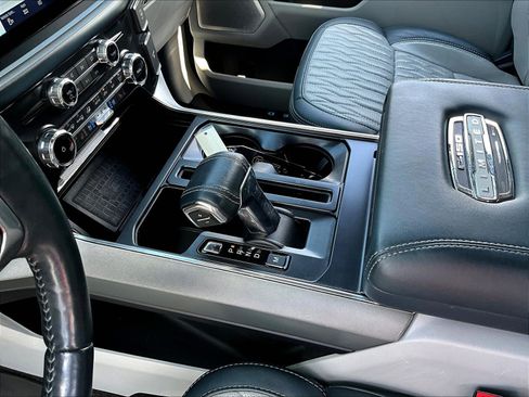 Used 2022 Ford F150 Limited AWD/4WD image 19