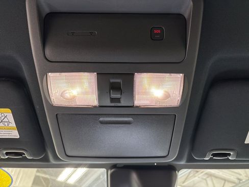 Used 2023 Nissan Frontier PRO-4X w/ Technology Package image 16