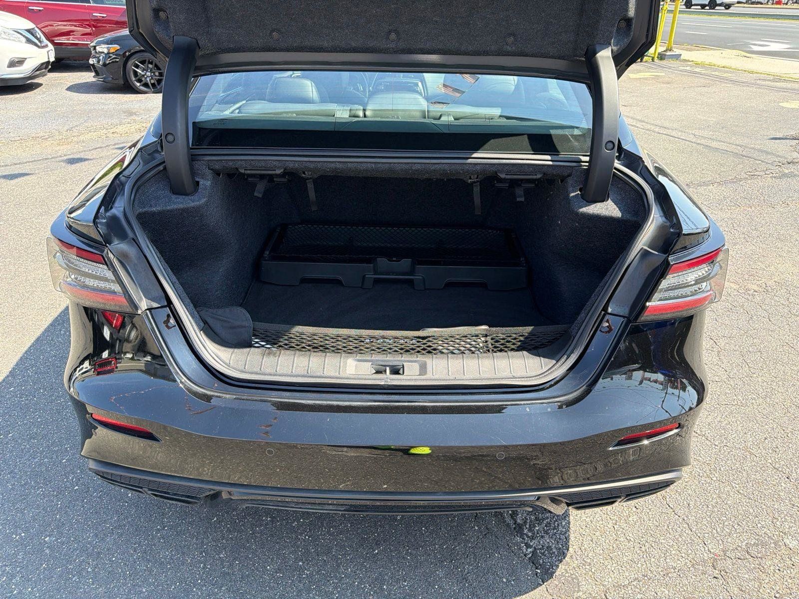 Used 2021 Nissan Maxima SR w/ Sport Mat Group FWD image 12
