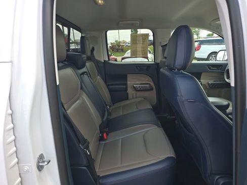 Used 2025 Ford Maverick Lariat AWD/4WD image 19