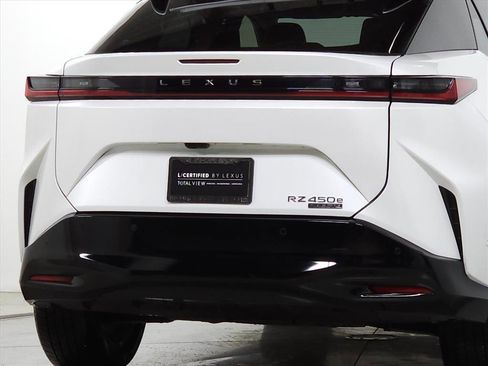 Used 2023 Lexus RZ 450e Premium image 9
