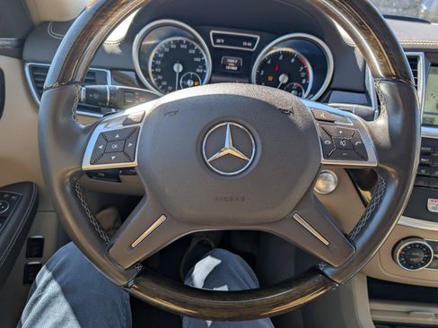 Used 2016 Mercedes-Benz GL 450 4MATIC image 24