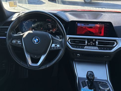 Used 2021 BMW 330i xDrive Sedan AWD/4WD image 25