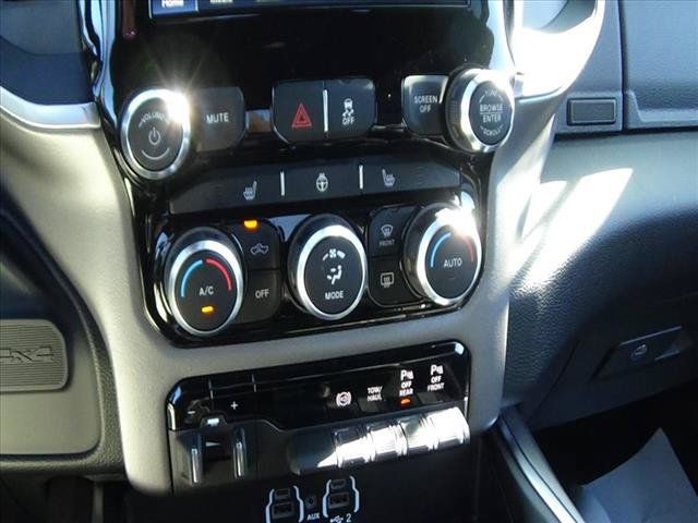 Certified 2024 RAM 2500 Big Horn w/ Sport Appearance Package AWD/4WD image 39