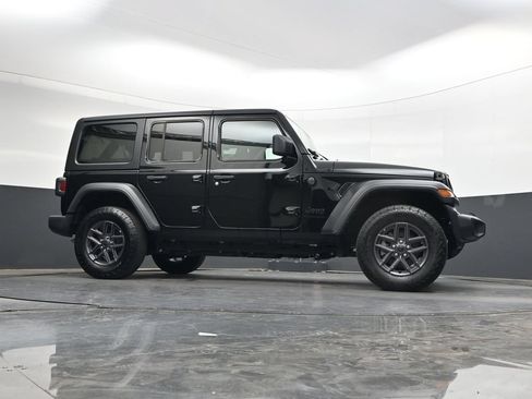 Used 2025 Jeep Wrangler Sport S AWD/4WD image 31