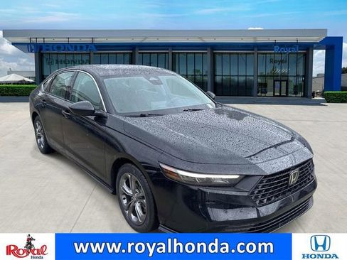 Certified 2023 Honda Accord EX image 1
