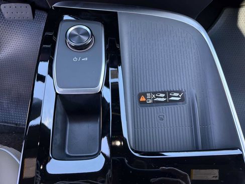 New 2026 Buick Enclave Preferred w/ Power Package FWD image 10