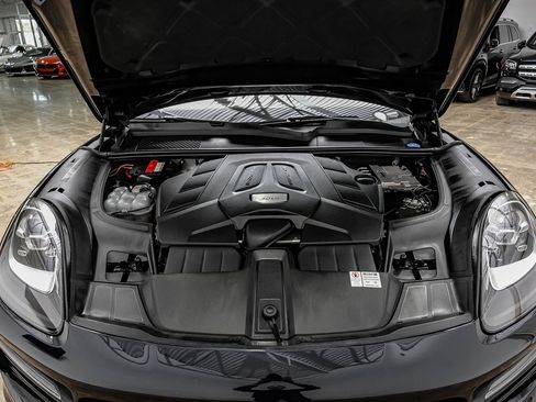 Used 2019 Porsche Cayenne image 45