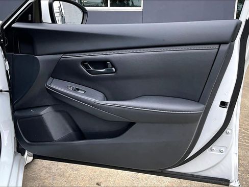 Certified 2025 Nissan Sentra S FWD image 21