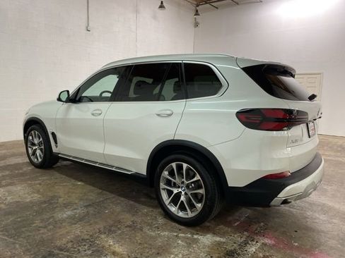 Used 2026 BMW X5 xDrive40i AWD/4WD image 3