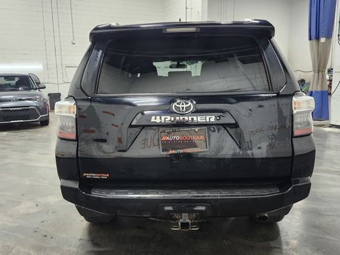 Used 2015 Toyota 4Runner SR5 image 16