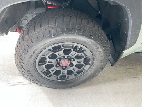 Used 2022 Toyota Tundra TRD Pro AWD/4WD image 10
