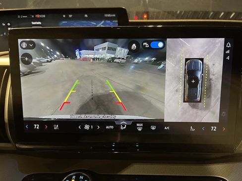 Used 2025 Ford Expedition Active image 15