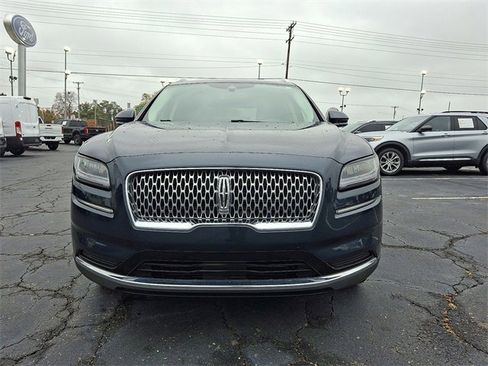 Used 2022 Lincoln Nautilus FWD image 2